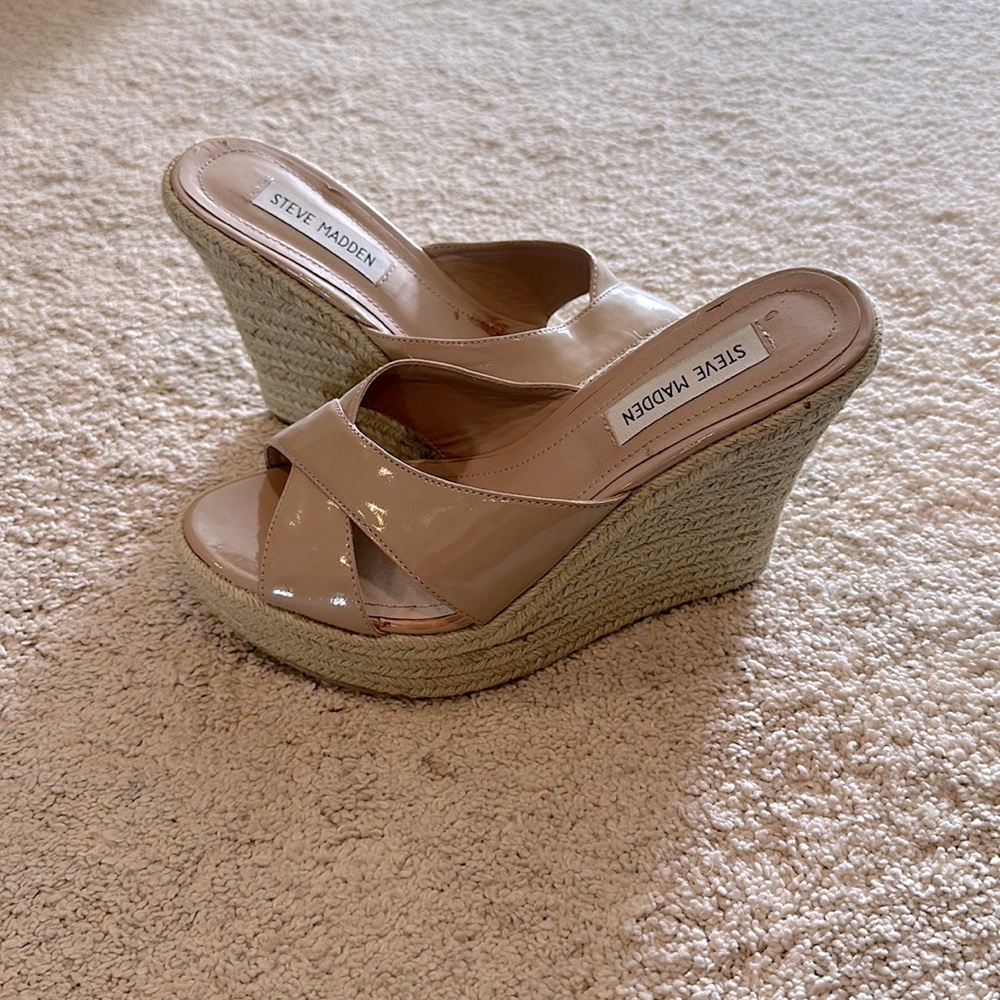 Steve Madden 4in woven wedges.